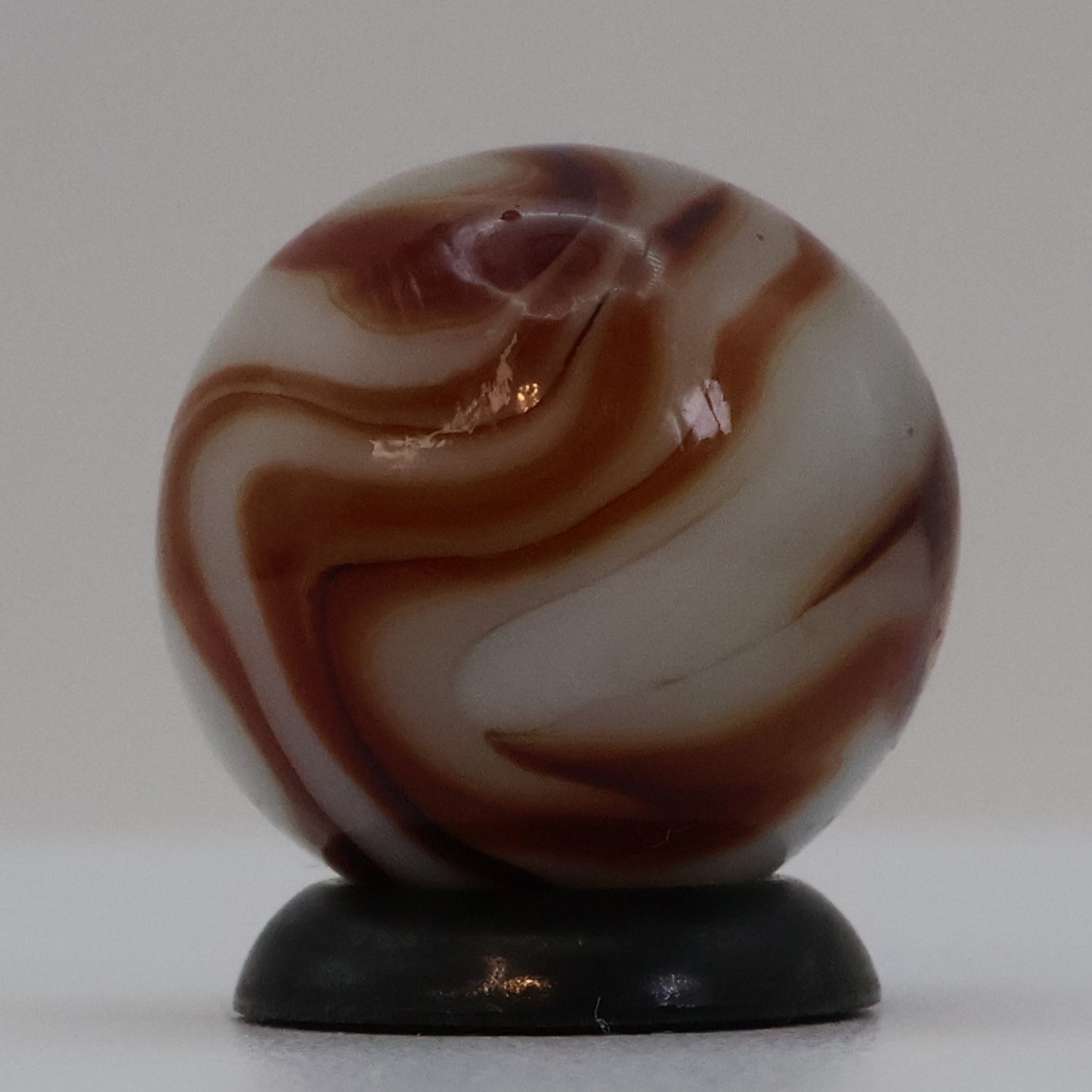 5/8" Swirl Marble Red(Oxblood?) Champion?/ Ravenswood? M-