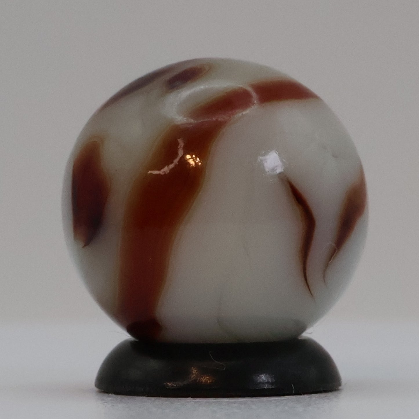 5/8" Swirl Marble Red(Oxblood?) Champion?/ Ravenswood? M-
