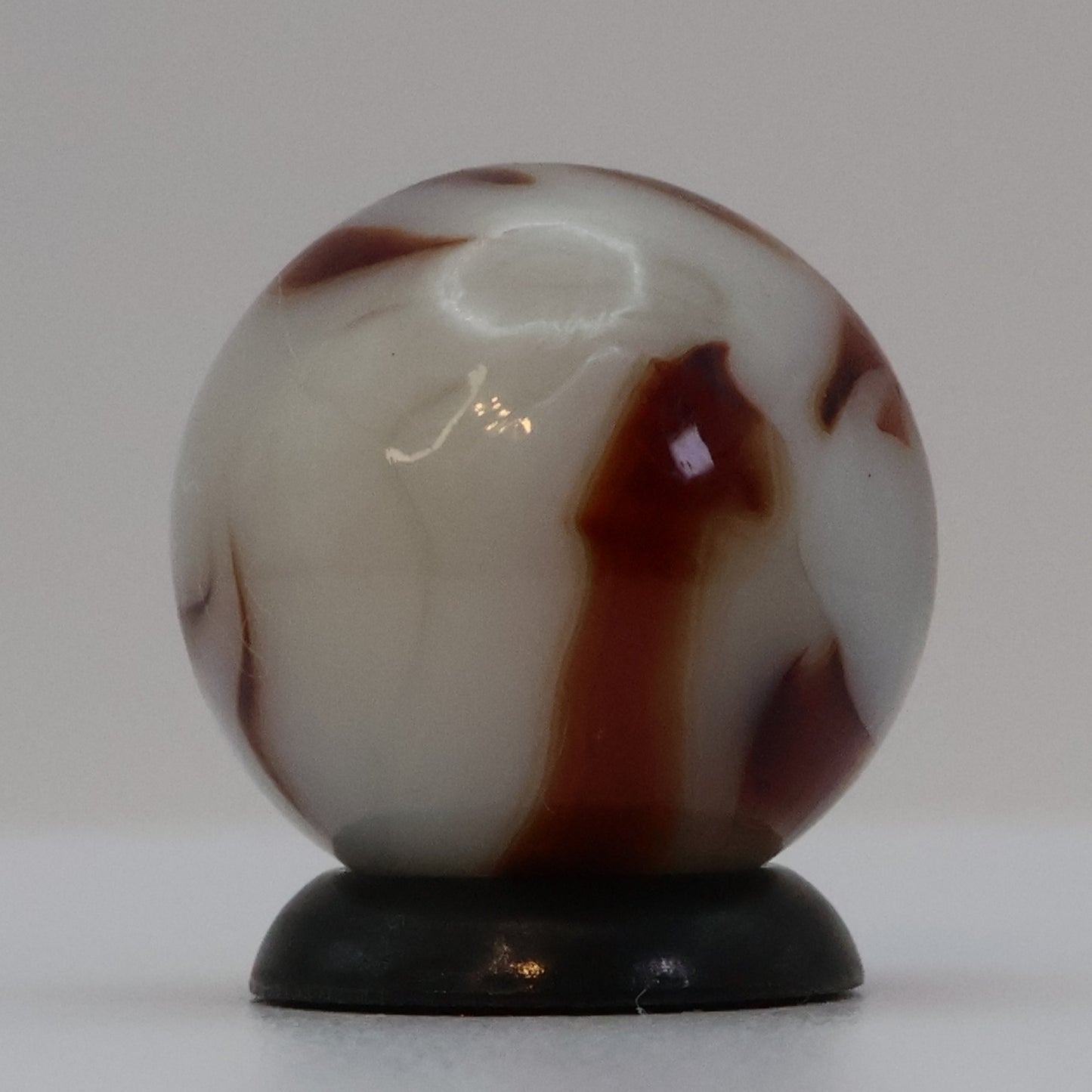 5/8" Swirl Marble Red(Oxblood?) Champion?/ Ravenswood? M-