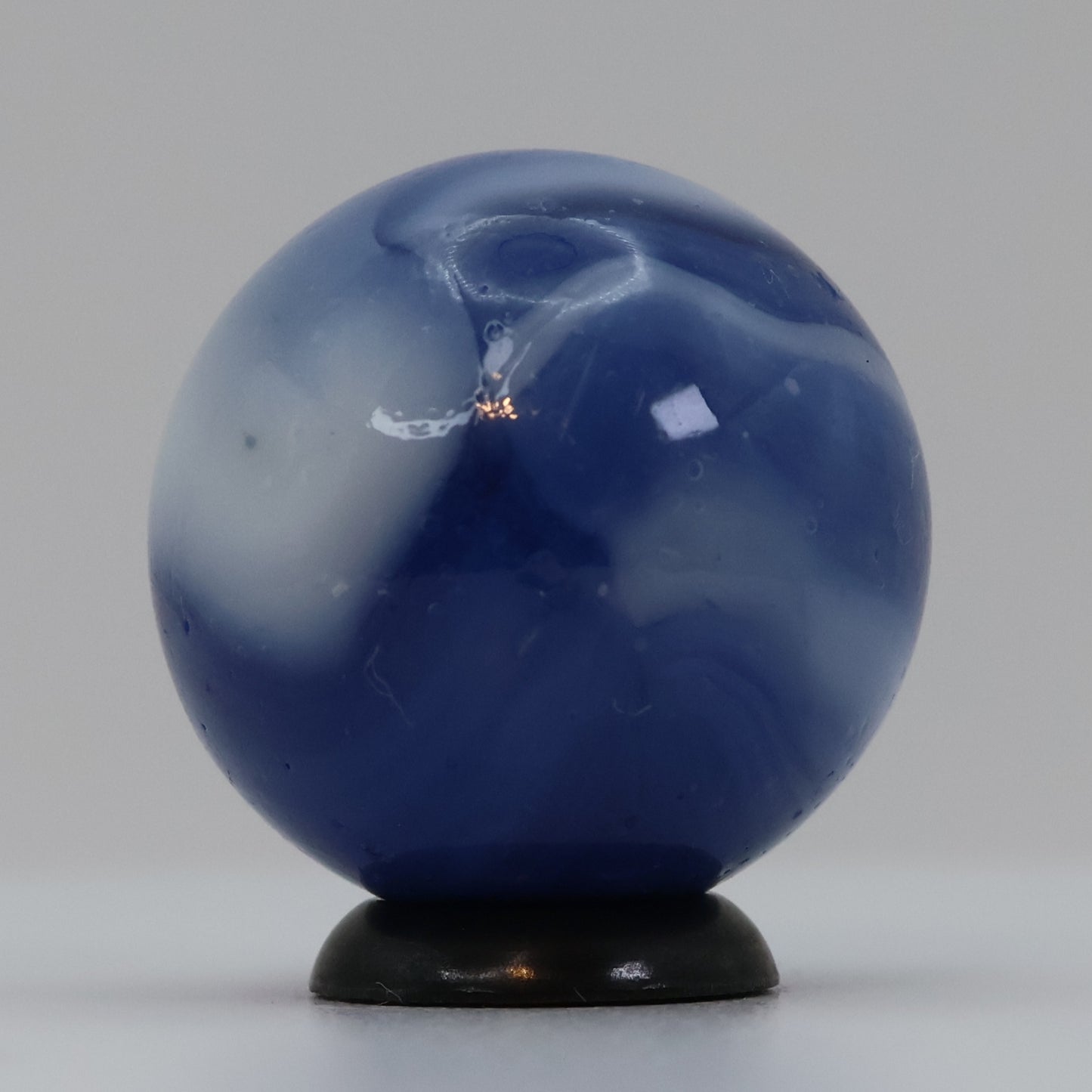 7/8" Peltier Rainbo Marble Translucent Blue & White NM+ Shooter