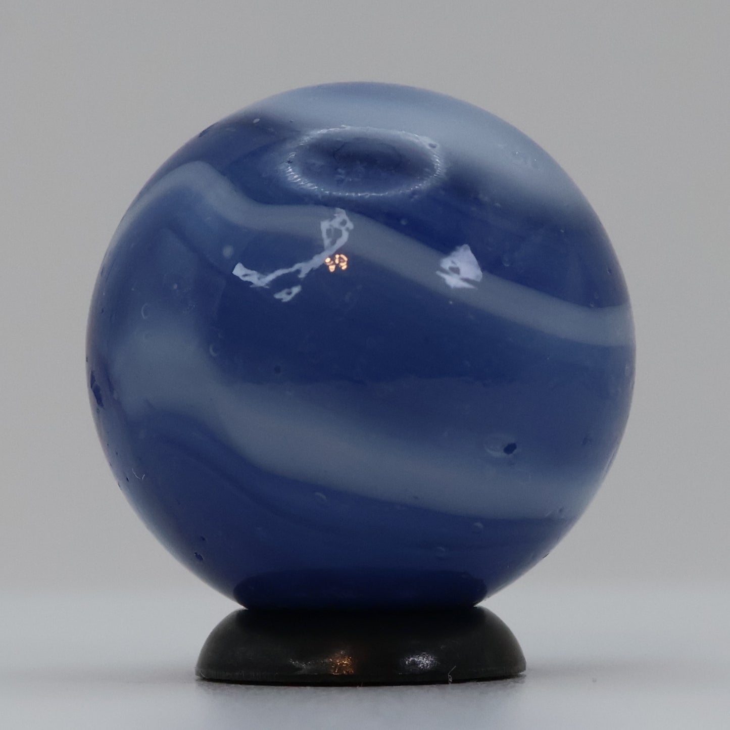 7/8" Peltier Rainbo Marble Translucent Blue & White NM+ Shooter