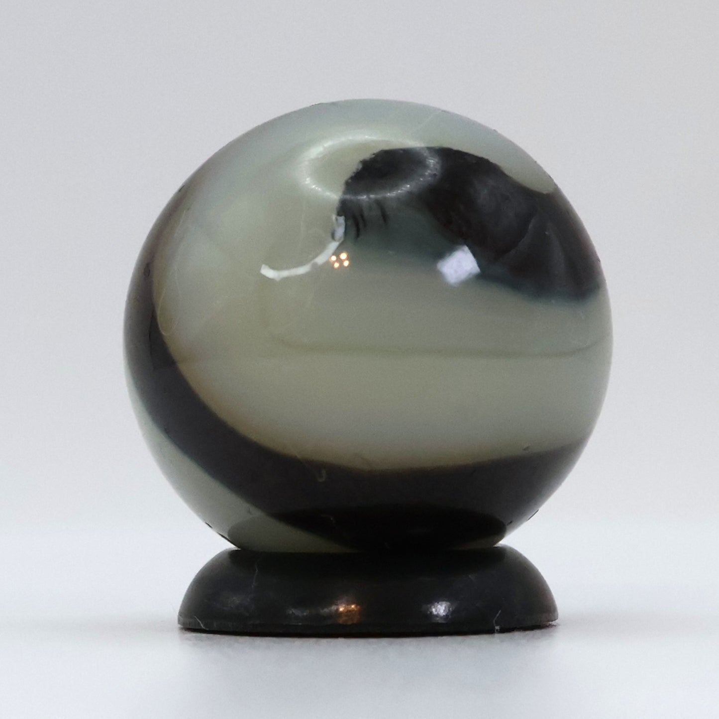 11/16" Akro Agate Oxblood Milky Corkscrew Indigo Tracer NM