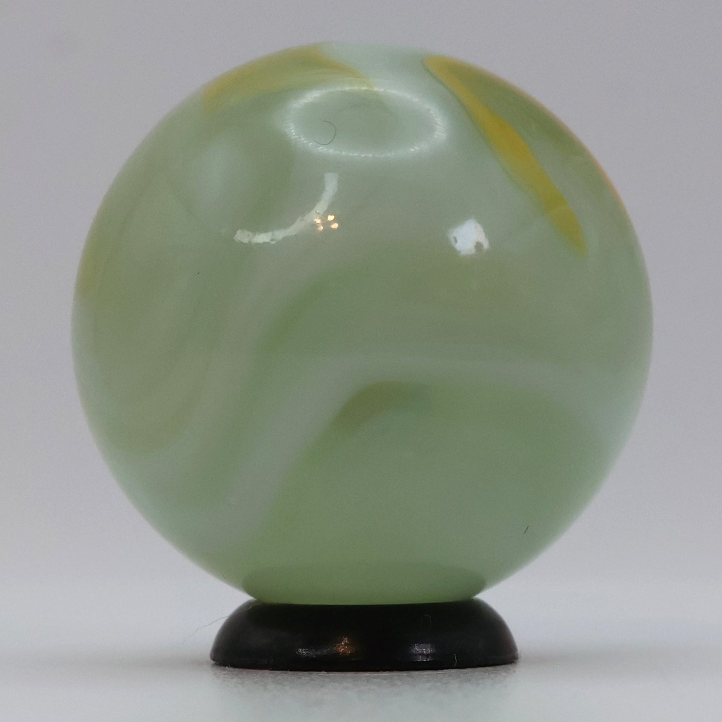 1" Vitro Agate Conqueror Phantom? Yellow MINT