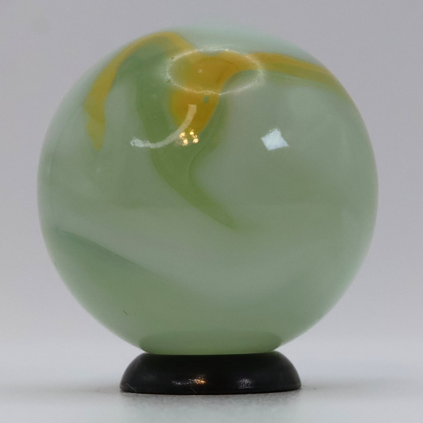 1" Vitro Agate Conqueror Phantom? Yellow MINT
