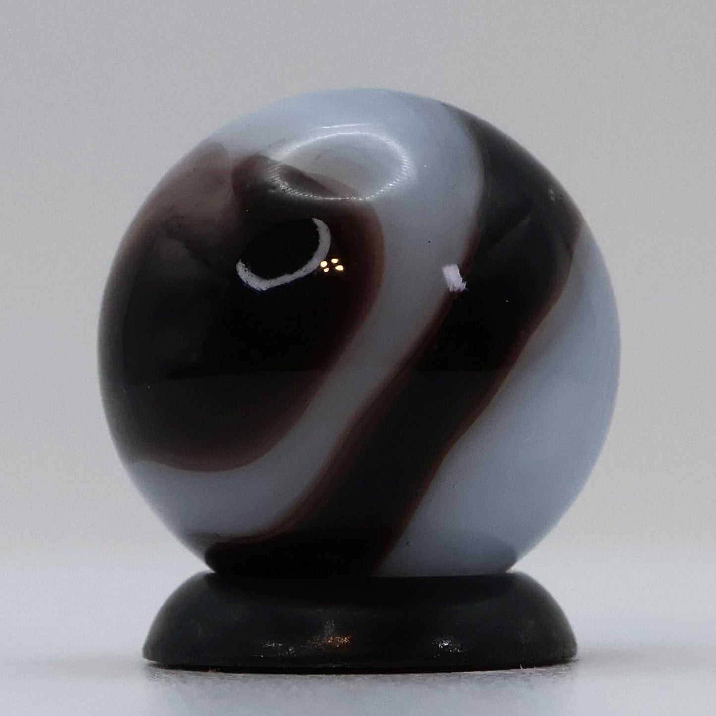 5/8" Akro Agate Prizename Corkscrew - deep purple & cloudy white NM++