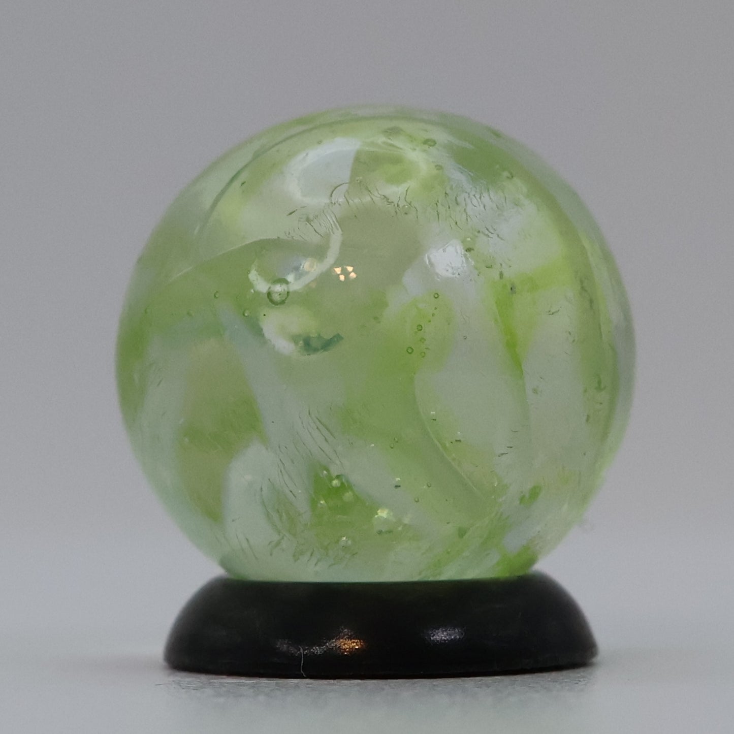 5/8" Veiligglas Yellow translucent Marble, NM+ small cold crease