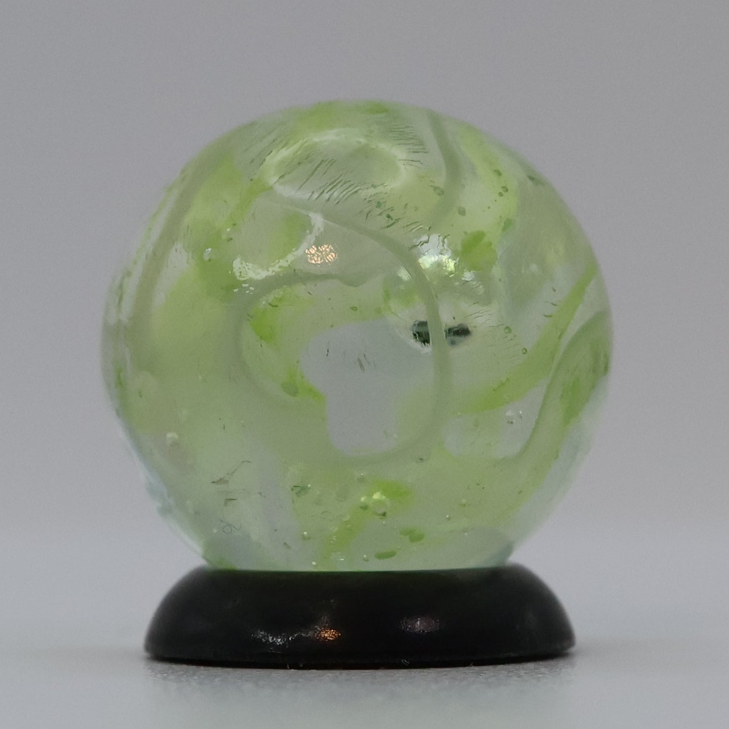 5/8" Veiligglas Yellow translucent Marble, NM+ small cold crease
