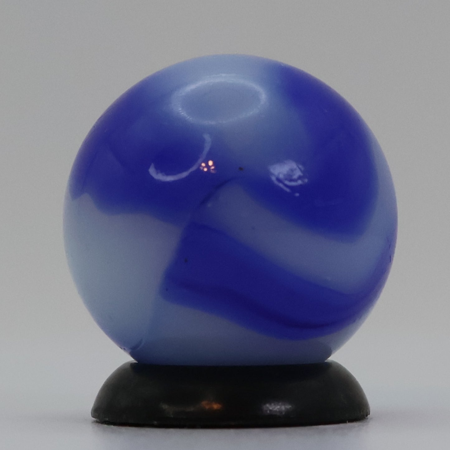 5/8" Peltier Rainbo Blue Zebra Marble M-