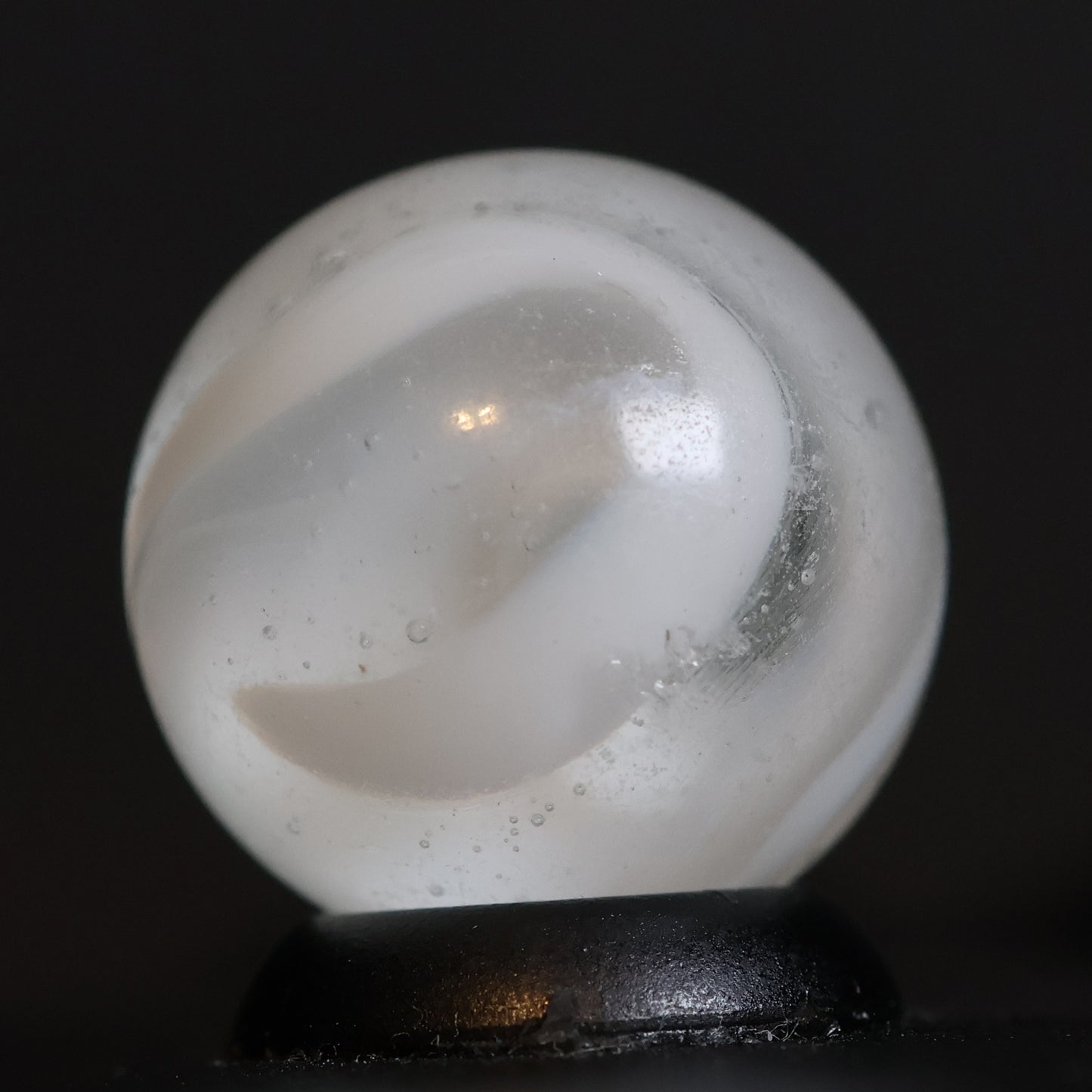 5/8" Akro Agate Snake Marble - White & Clear NM+