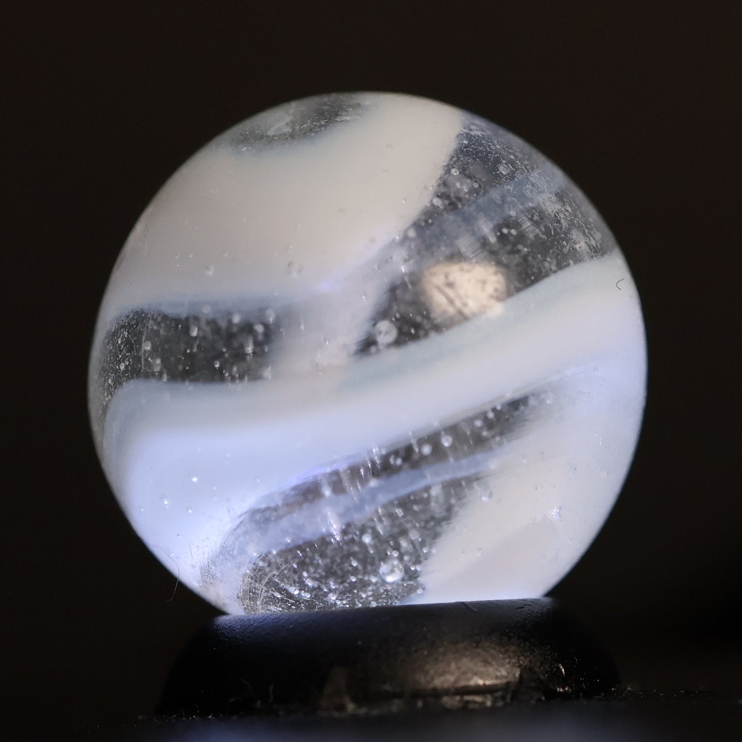 5/8" Akro Agate Snake Marble - White & Clear NM+