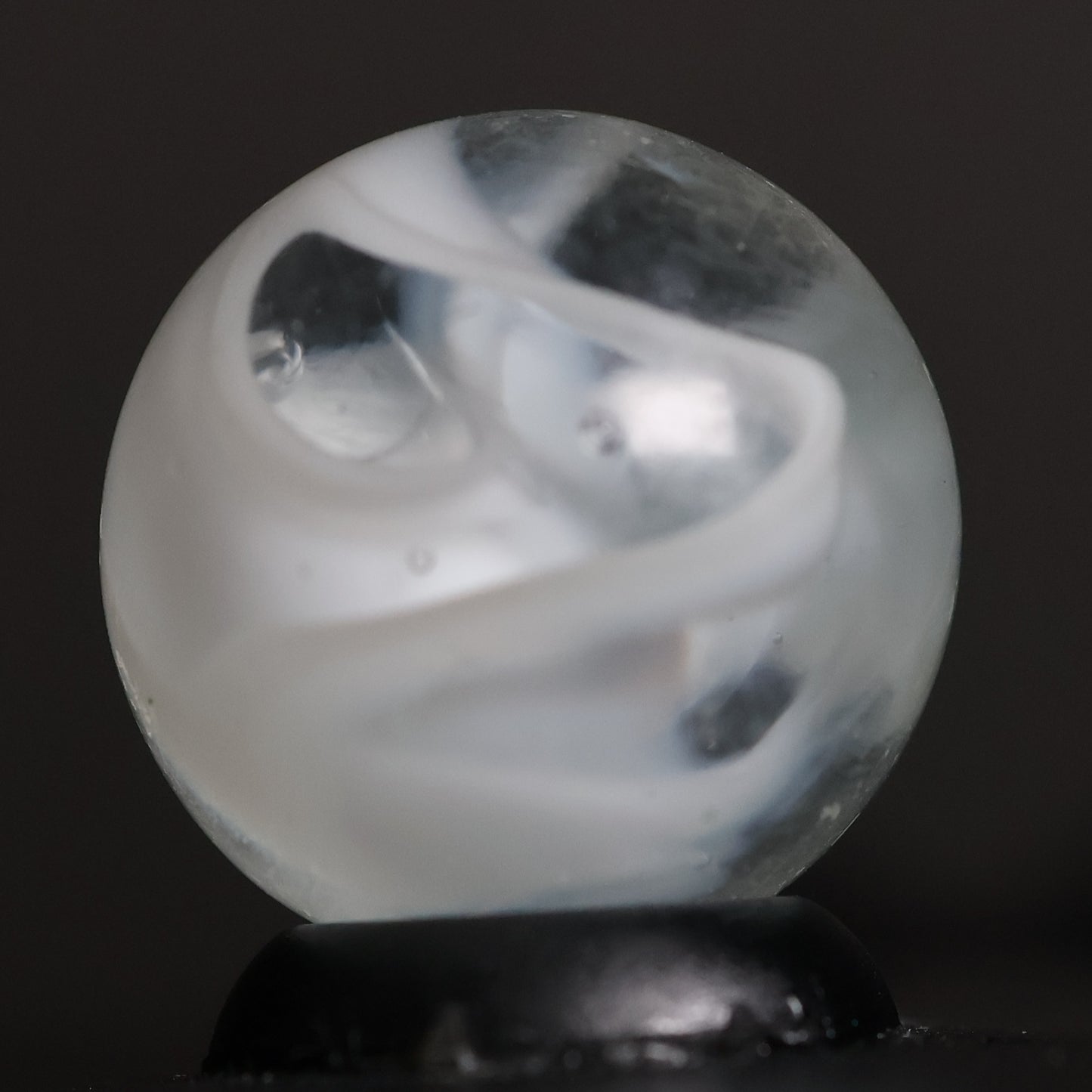 5/8" White Slag Marble MINT