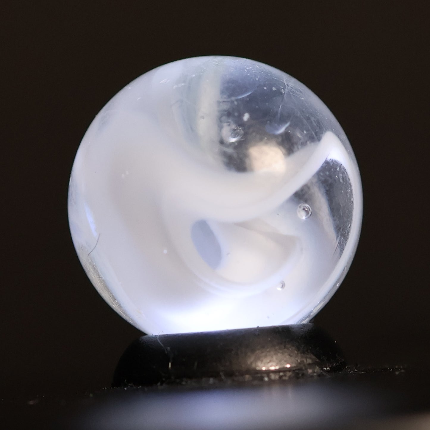 5/8" White Slag Marble MINT
