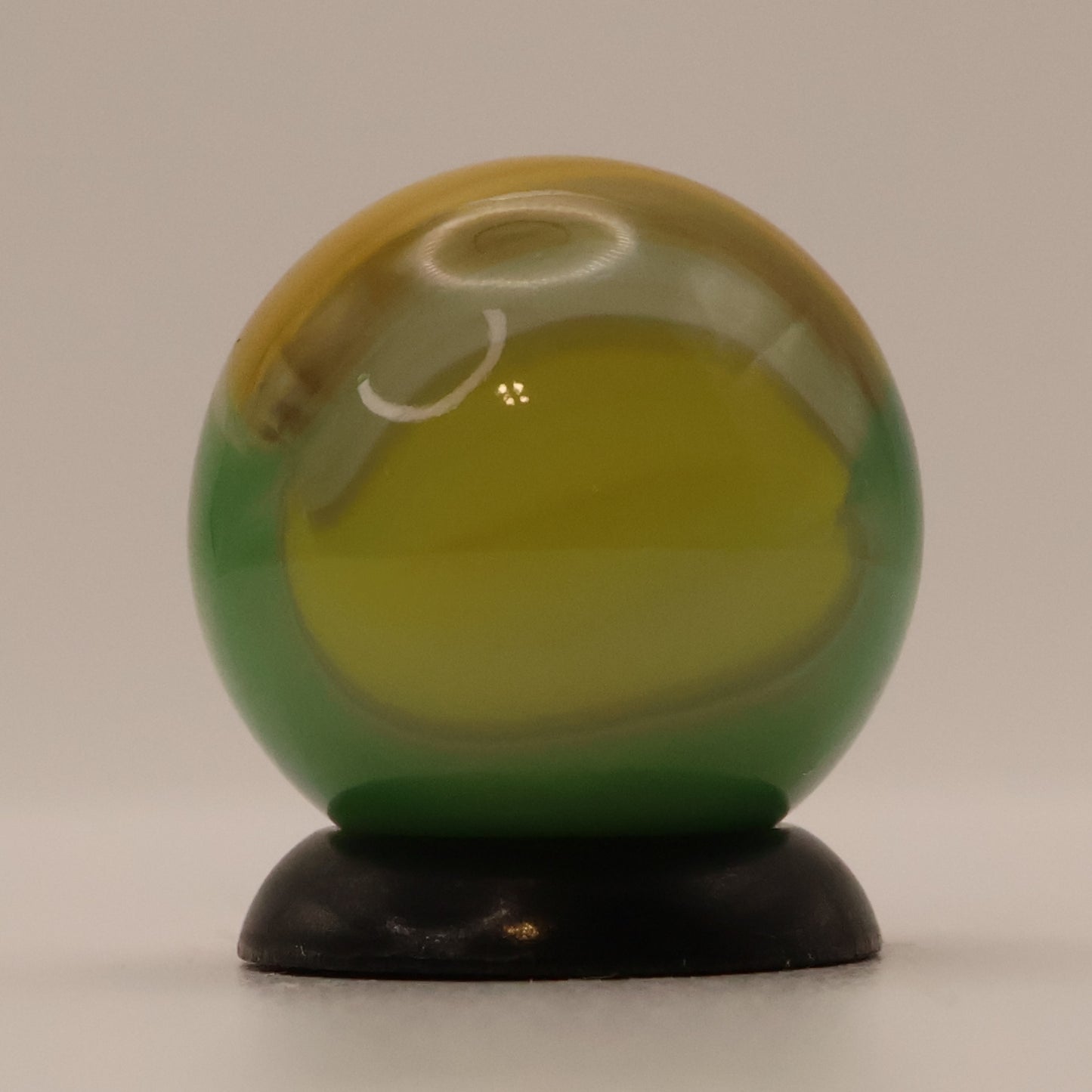 5/8" Vitro Agate Blended Parakeet Marble M