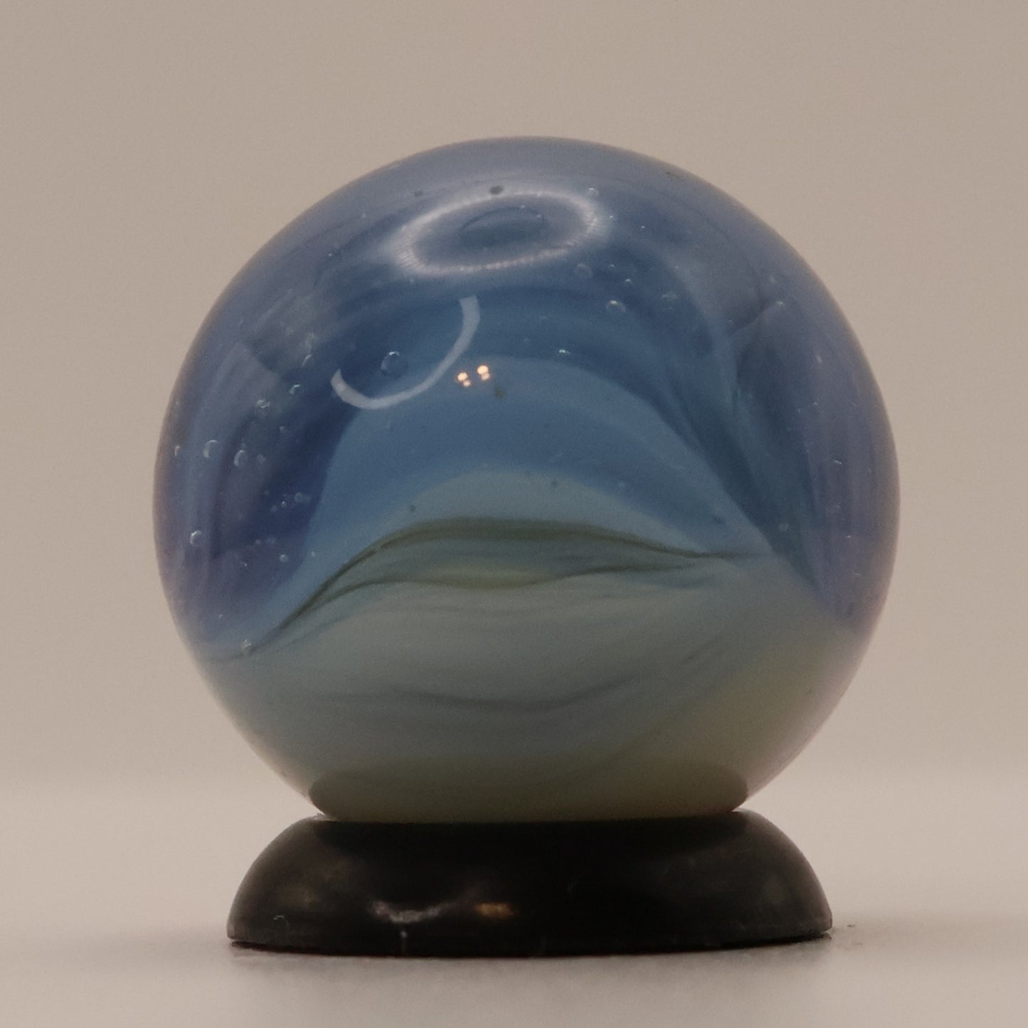 5/8" Vitro Agate Helmet Marble Blue NM+