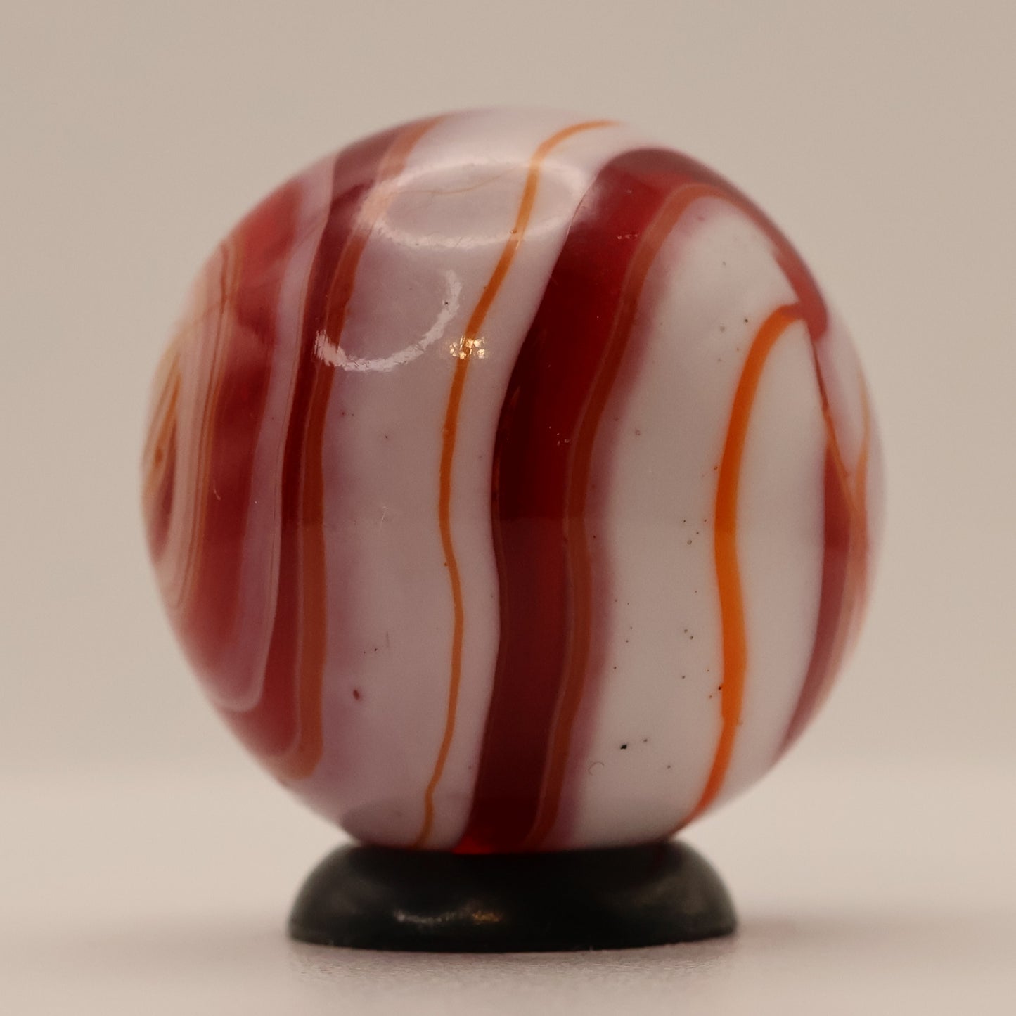 7/8" Red Slag Marble w/drizzle NM+ Gorgeous!