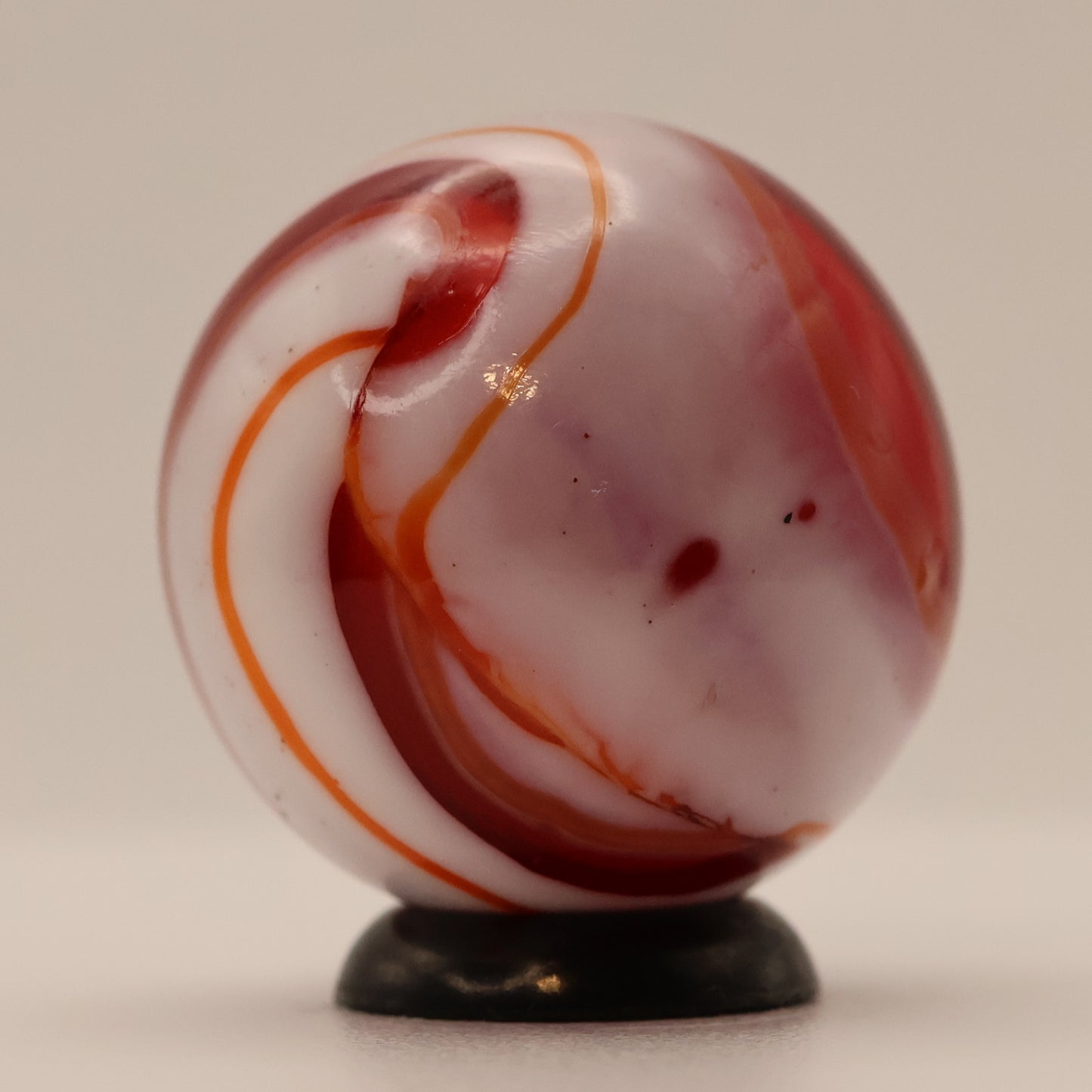 7/8" Red Slag Marble w/drizzle NM+ Gorgeous!