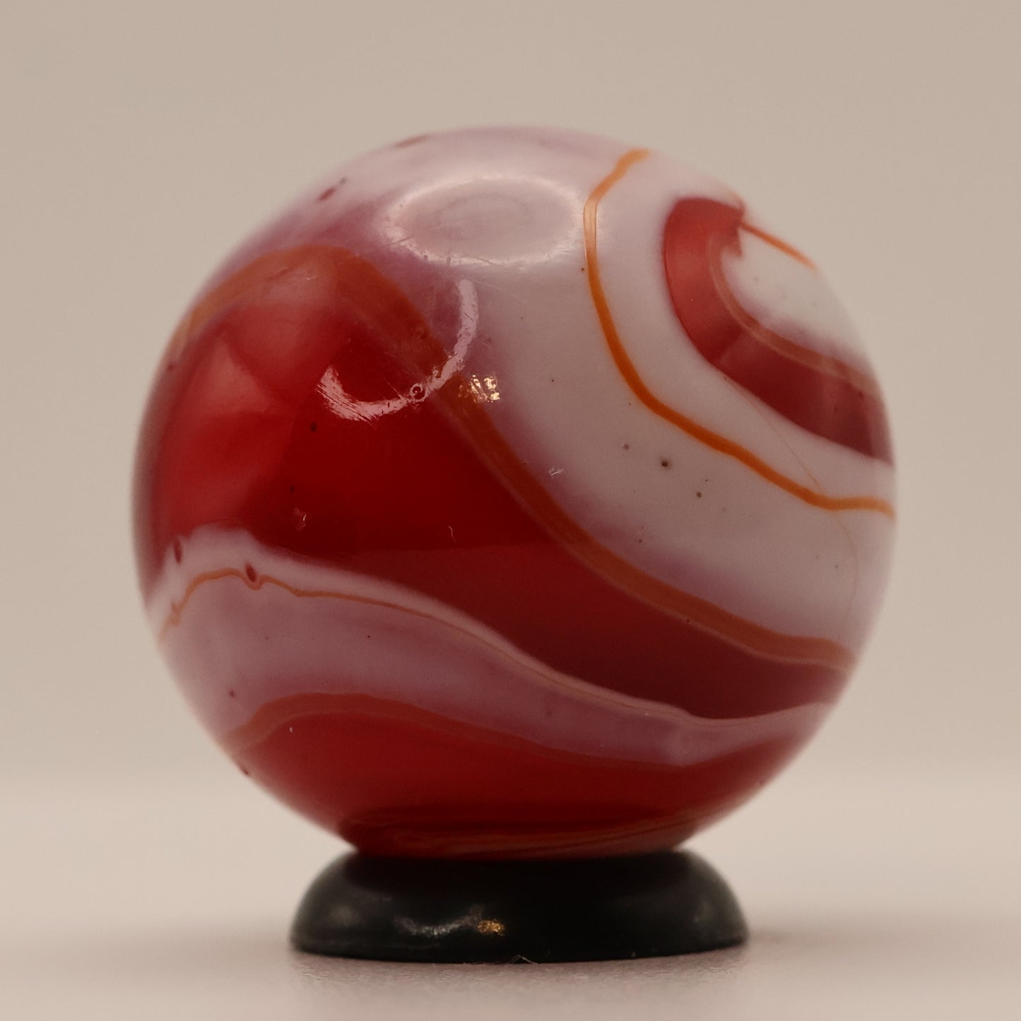 7/8" Red Slag Marble w/drizzle NM+ Gorgeous!