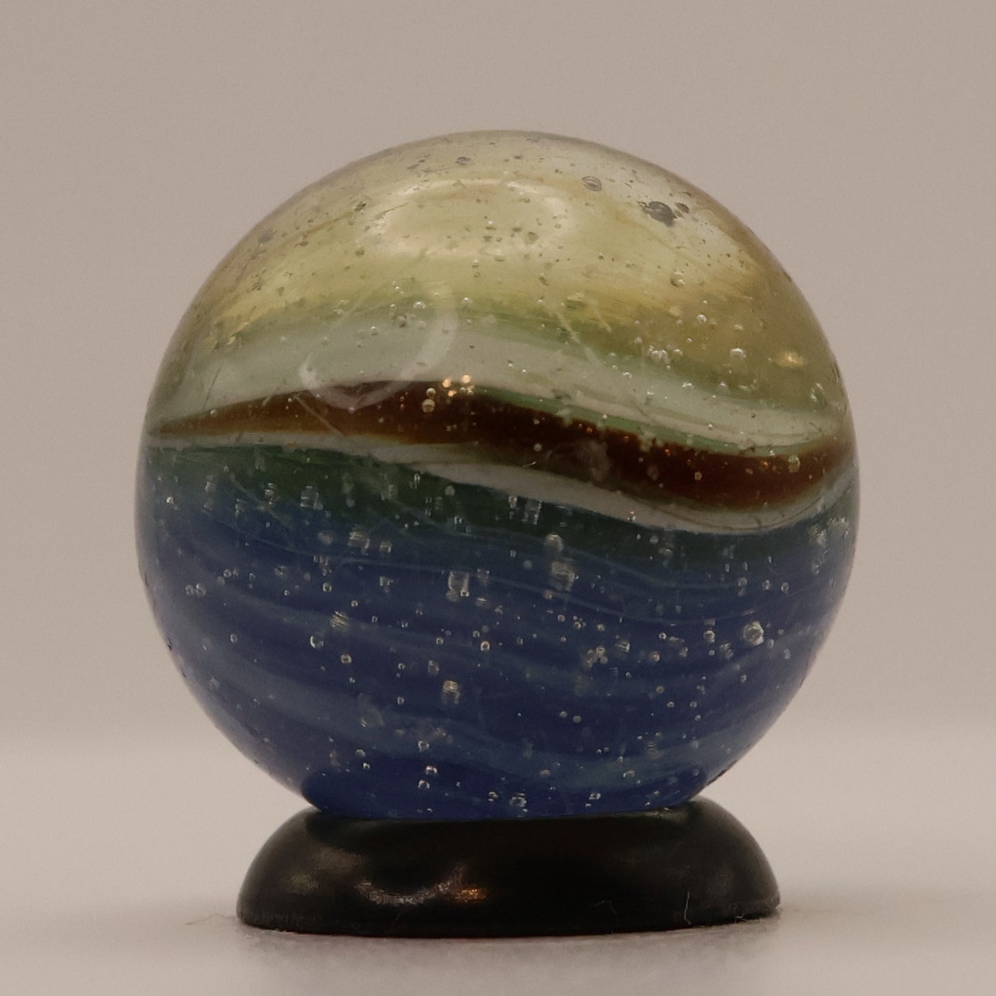 11/16" Akro Agate SPARKLER marble NM