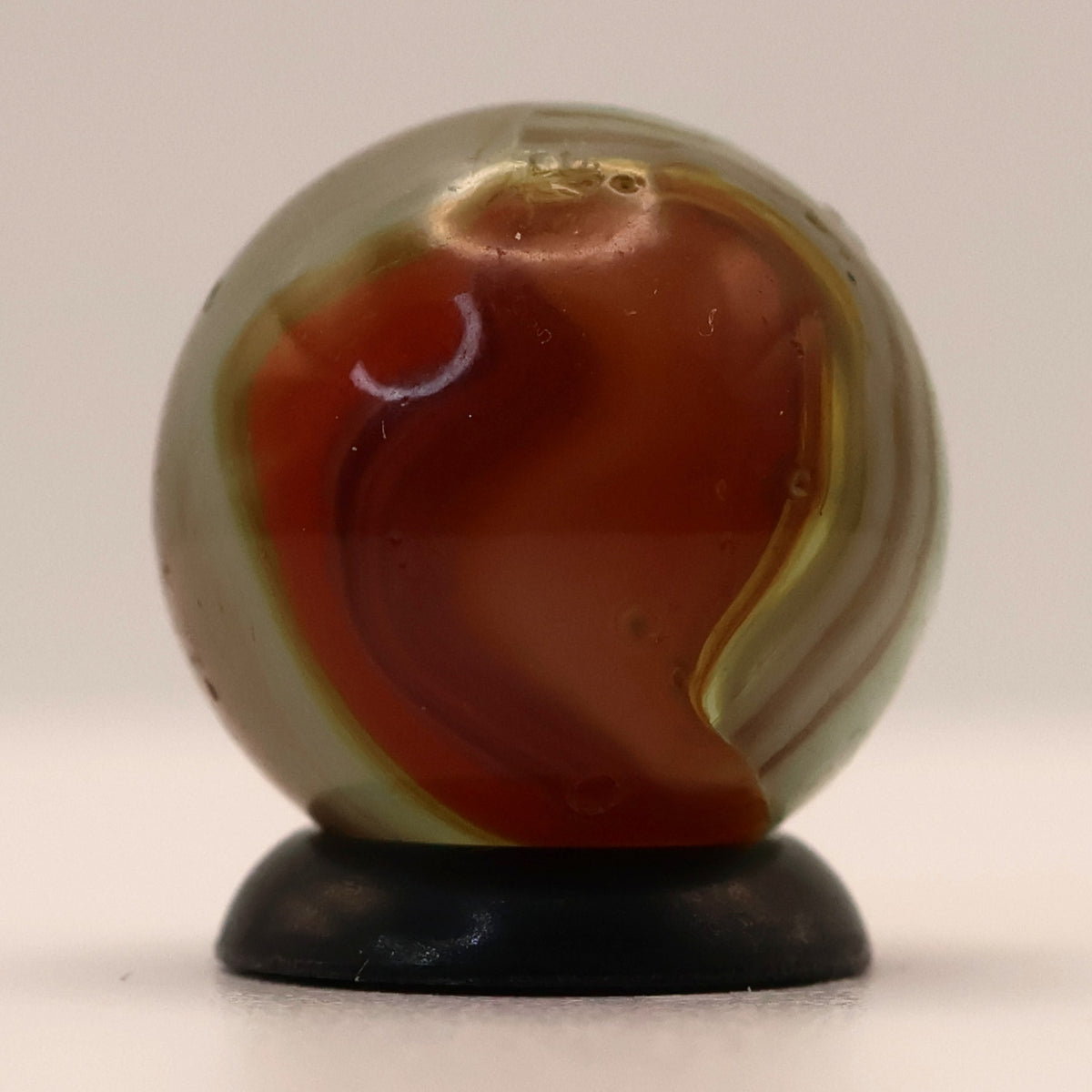5/8" Vitro Agate Conqueror - Red & Green - Unique NM+