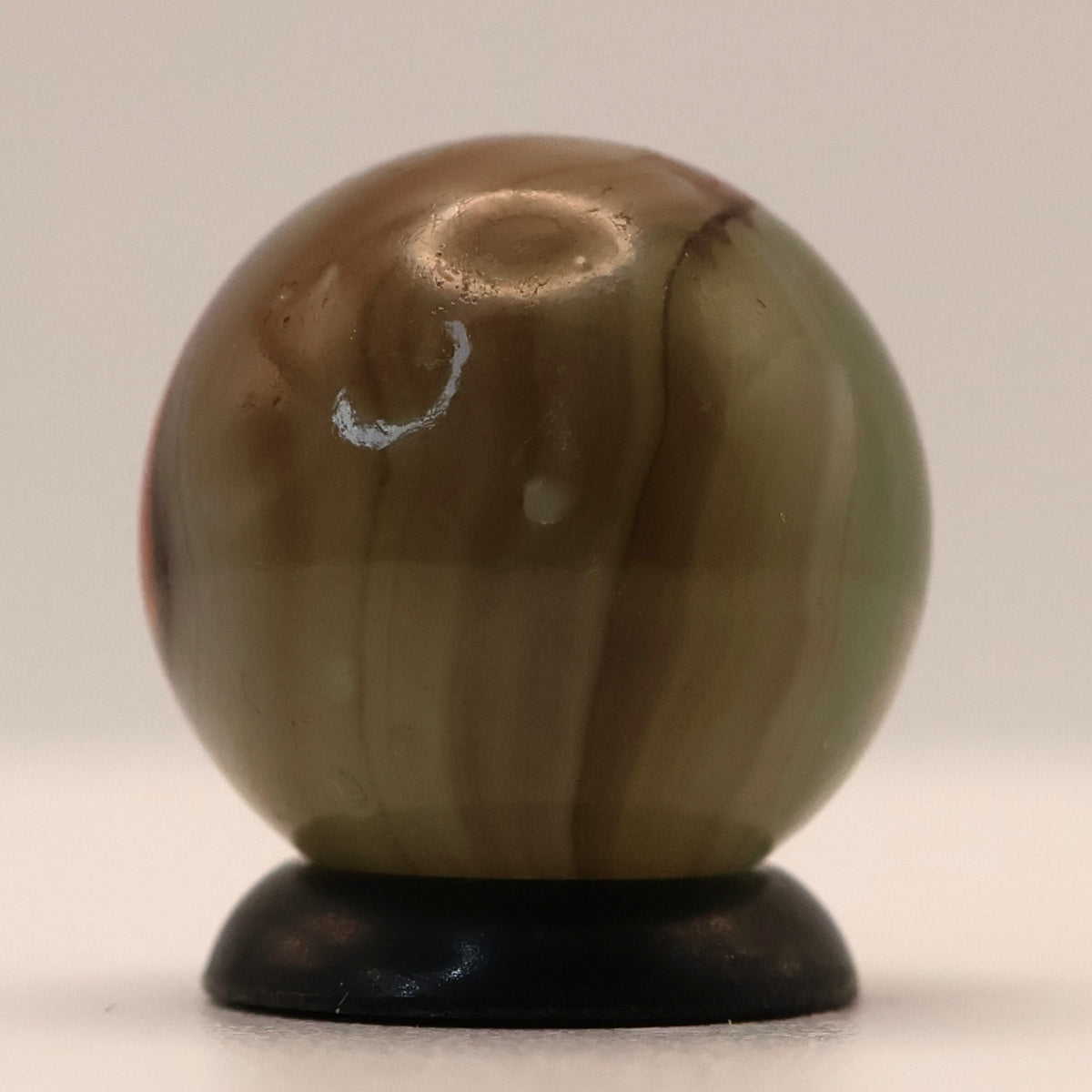 5/8" Vitro Agate Conqueror - Red & Green - Unique NM+