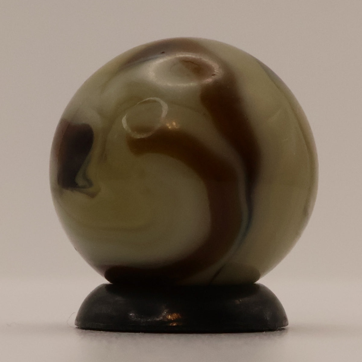 5/8" Swirl Marble MINT