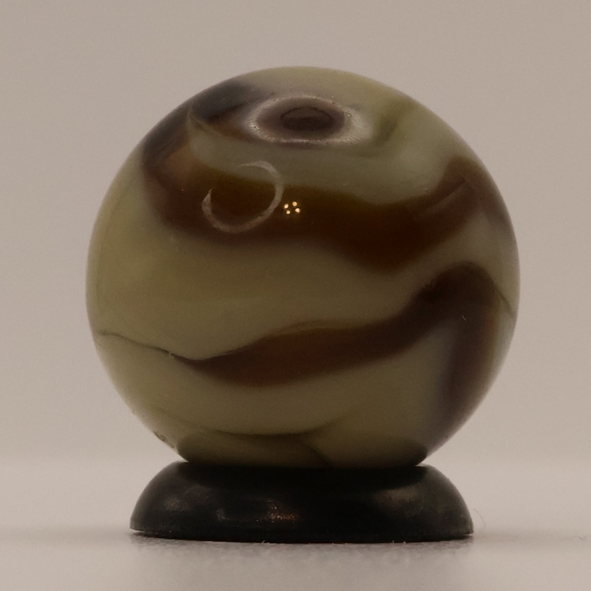 5/8" Swirl Marble MINT