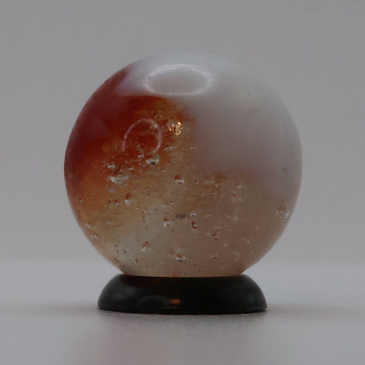 3/4" Peltier Rainbo Marble Bubbly red & white NM