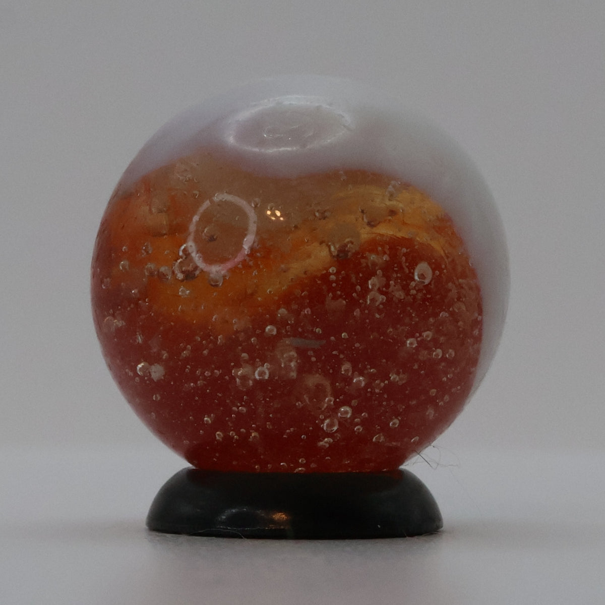 3/4" Peltier Rainbo Marble Bubbly red & white NM