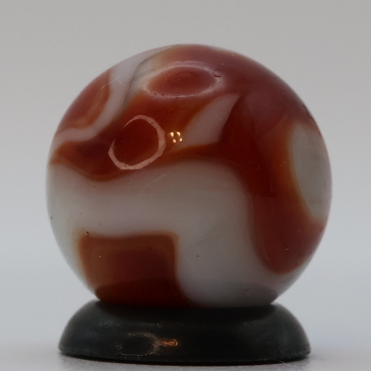 5/8" closer 9/16" Swirl marble Cream & Red Drizzle NM++