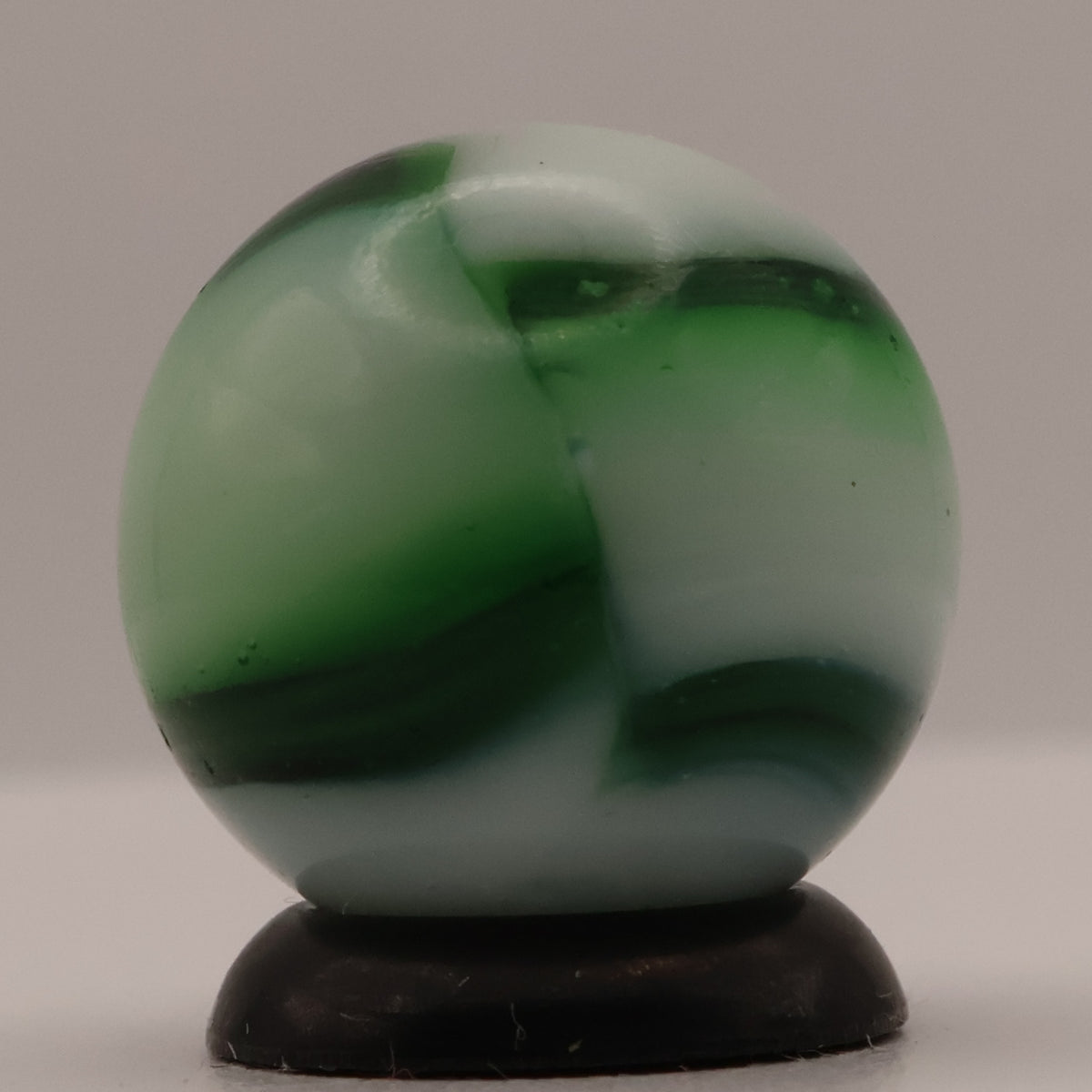 5/8" Peltier Rainbo Green & White URANIUM M-