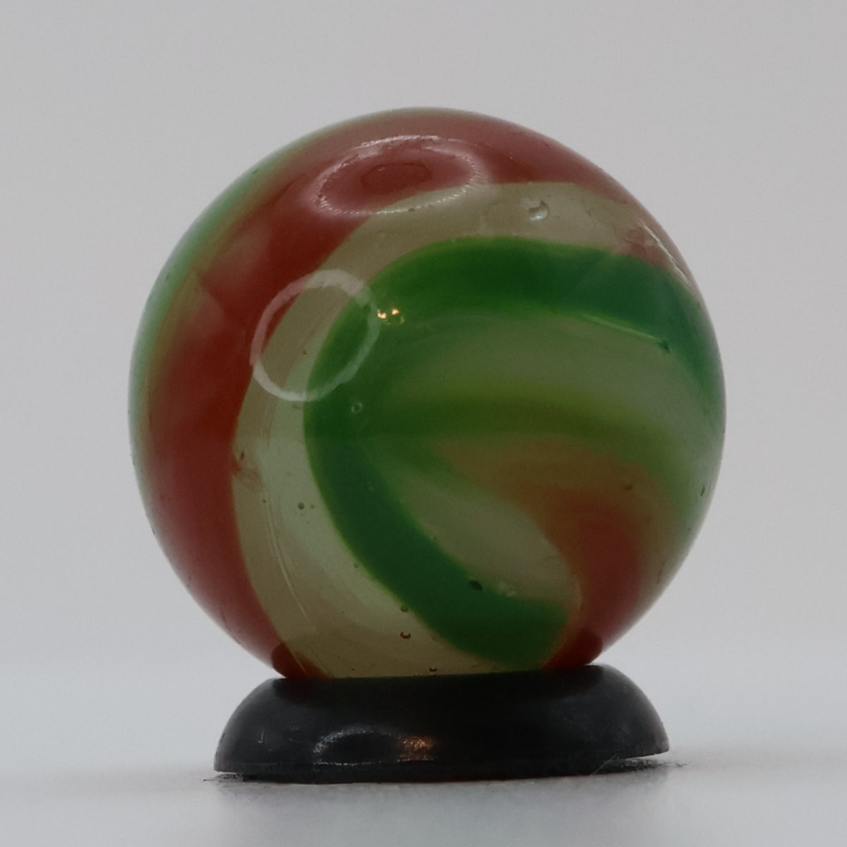 5/8" Akro Agate Popeye Blended Christmas Colors - tri-color NM