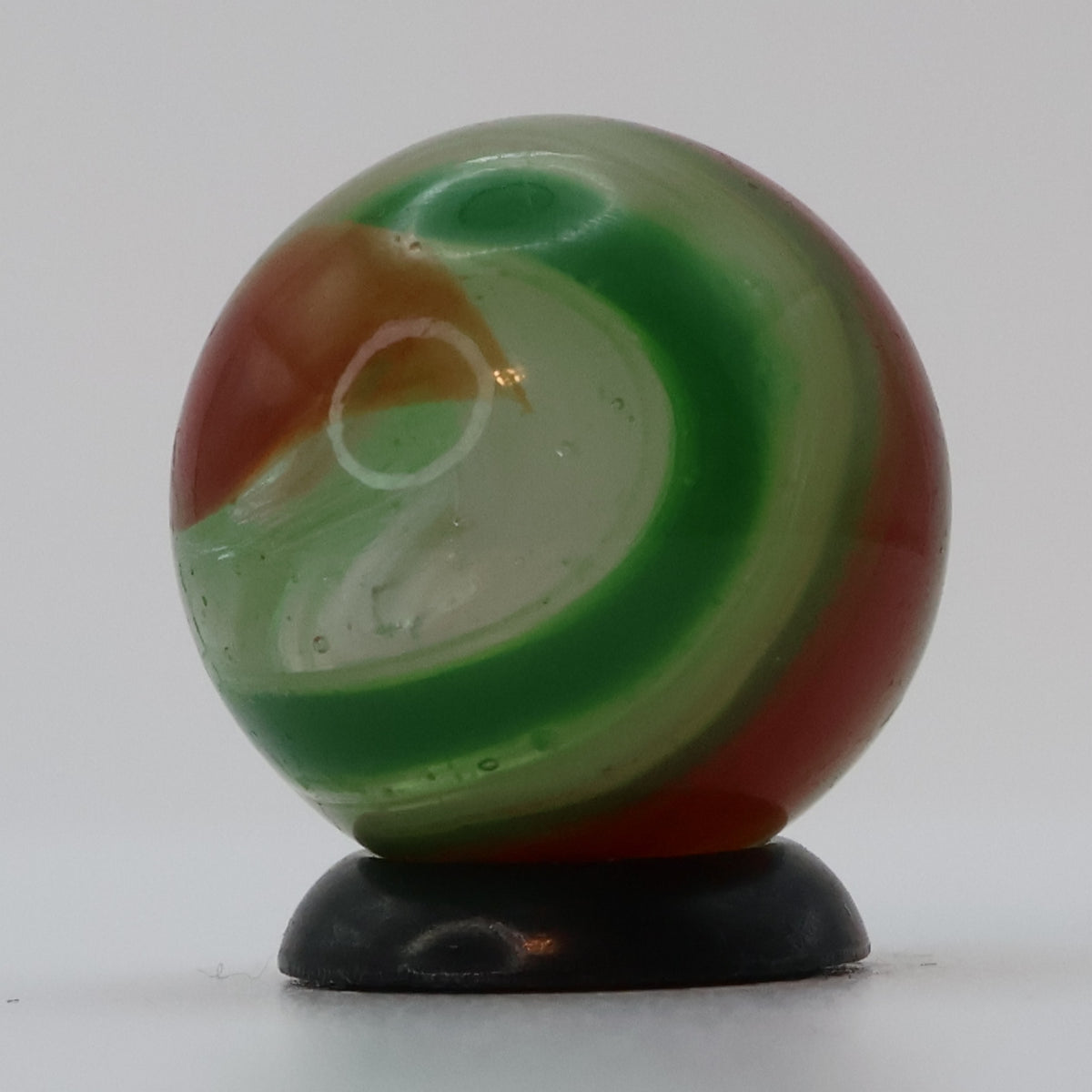 5/8" Akro Agate Popeye Blended Christmas Colors - tri-color NM