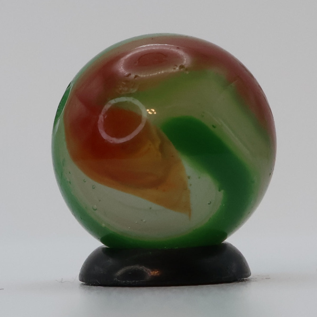 5/8" Akro Agate Popeye Blended Christmas Colors - tri-color NM