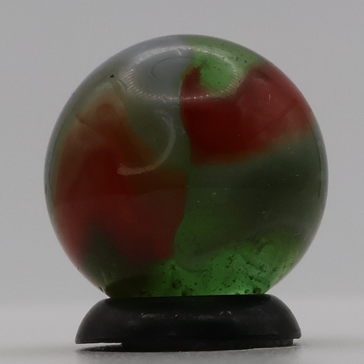 5/8" Peltier Rainbo Marble 7up M-