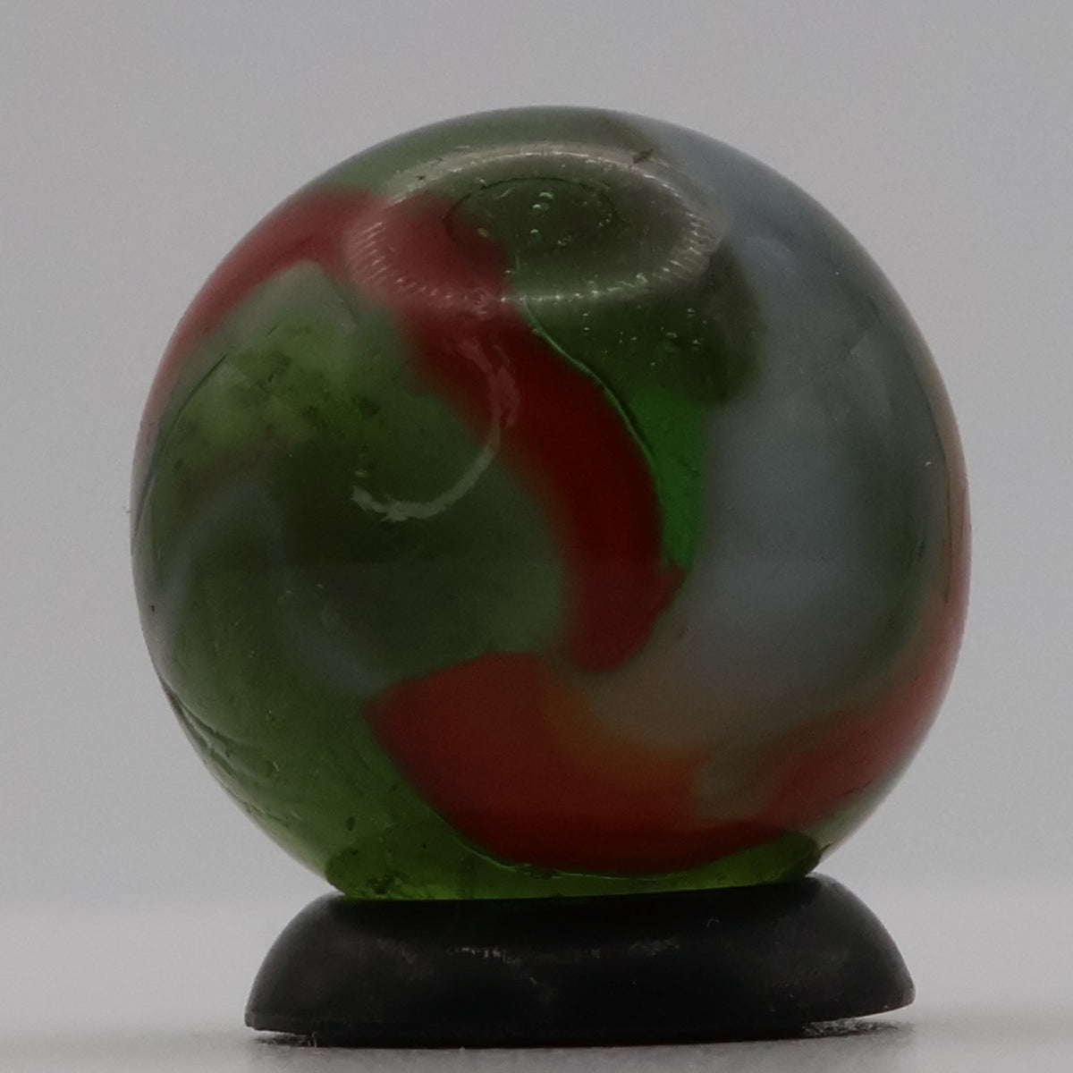 5/8" Peltier Rainbo Marble 7up M-