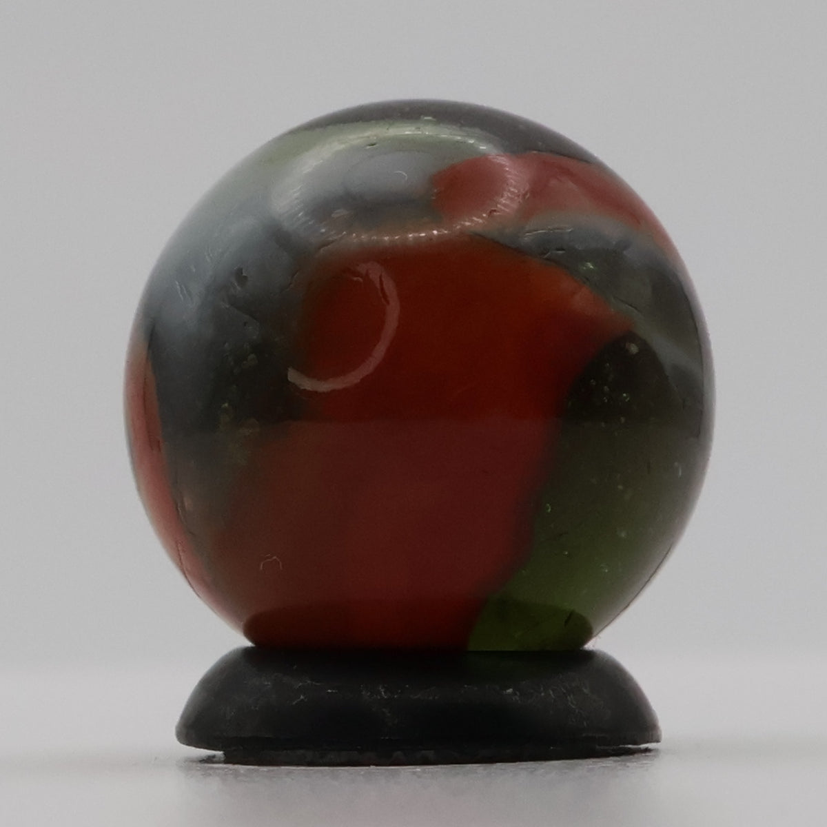 5/8" Peltier Rainbo Marble 7up MINT