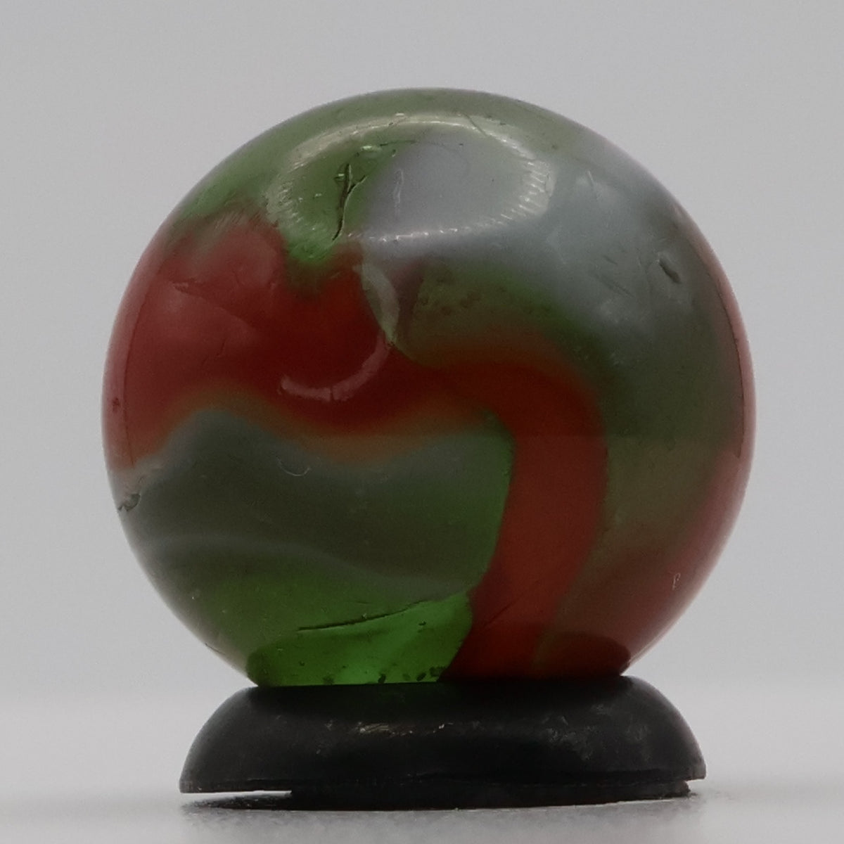 5/8" Peltier Rainbo Marble 7up MINT