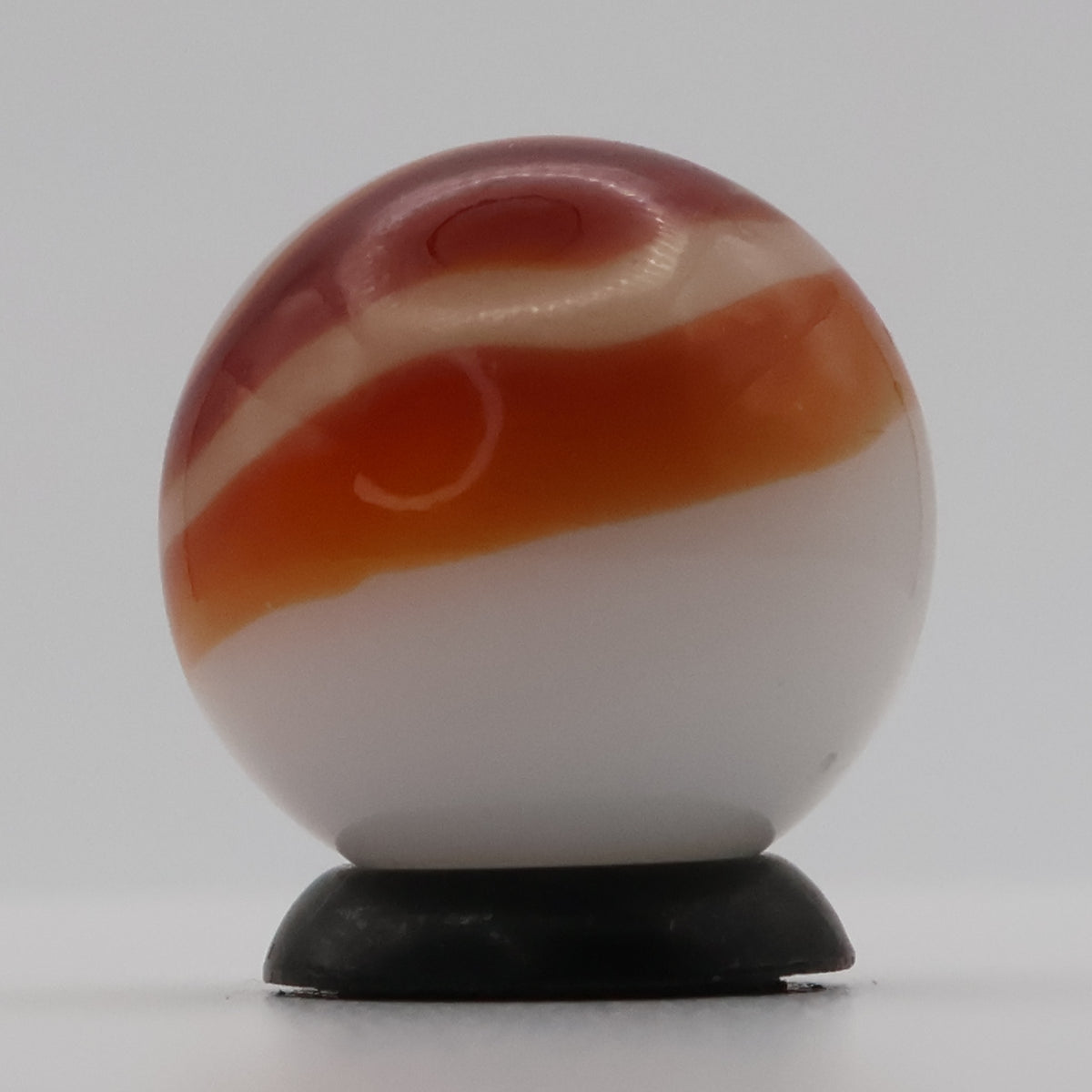 11/16" Peltier Rainbo Ketchup & Mustard Marble MINT