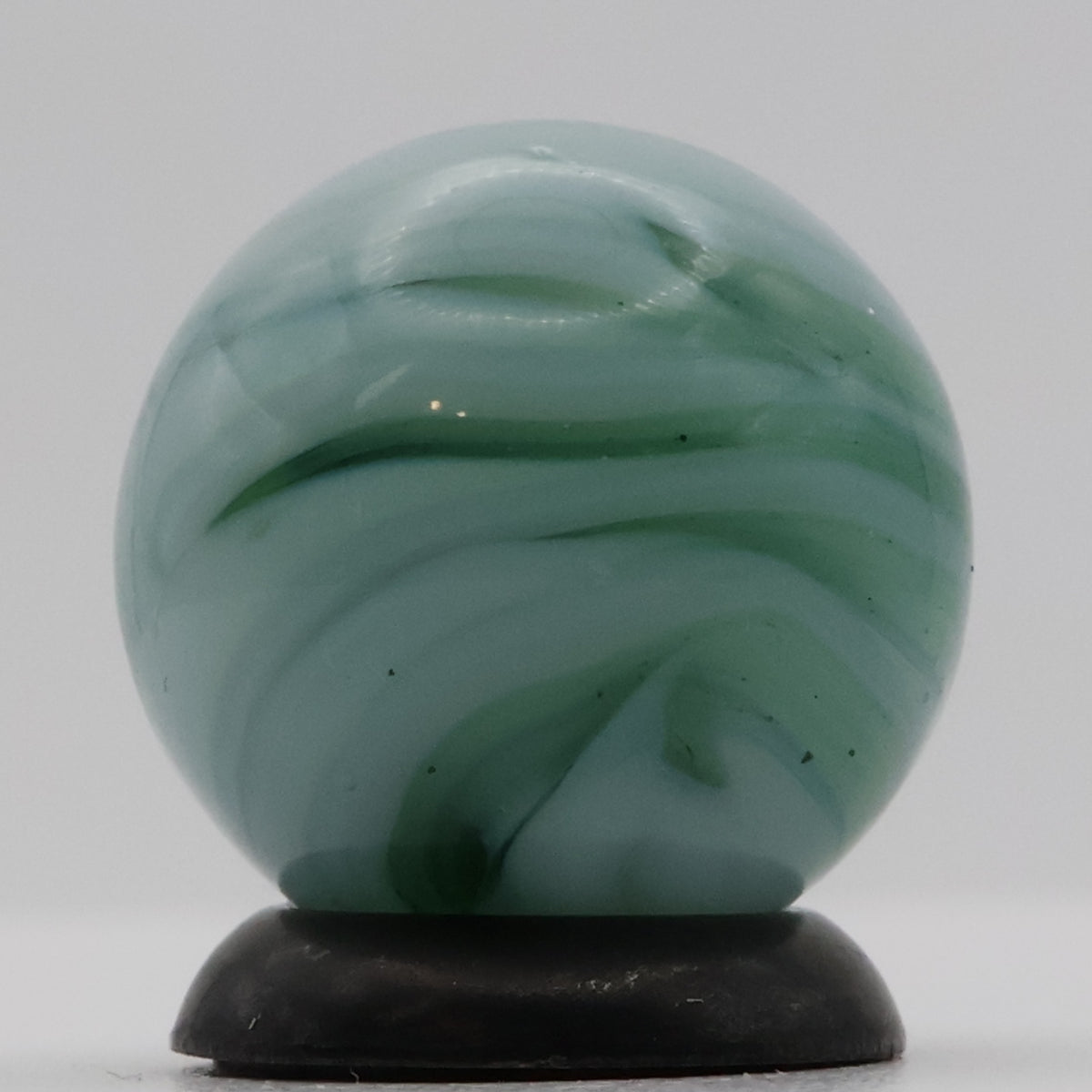 5/8" Alley Agate Flame Marble Translucent - tiny bits of AV M-