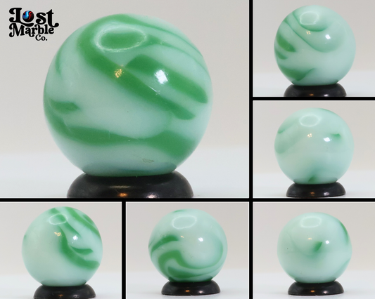 11/16" Swirl Marble Green & White Alley? NM