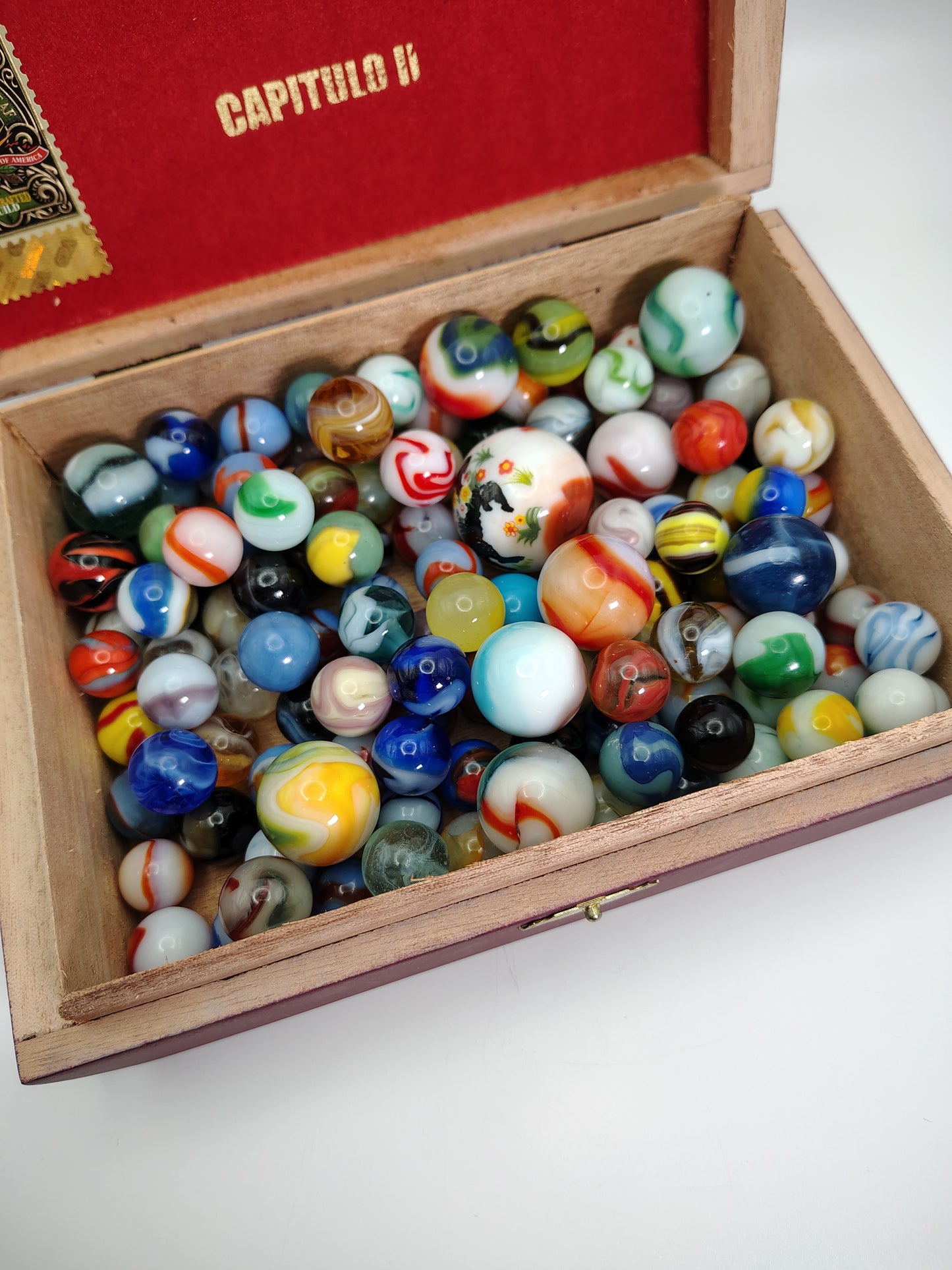 1.5+lbs of mixed vintage marbles NM-M Lots of shooters!