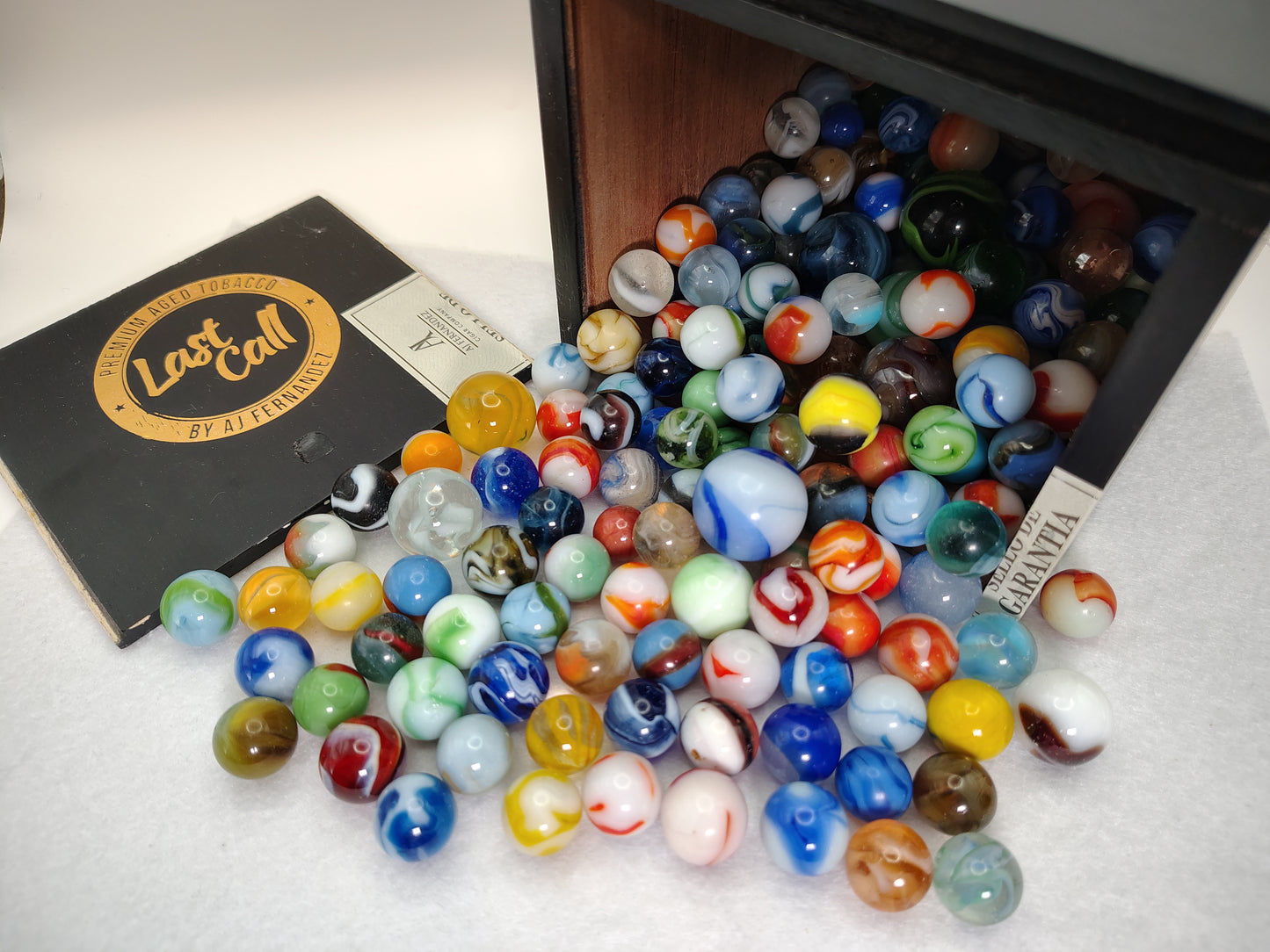 2+lbs of mixed vintage marbles in cigar box NM