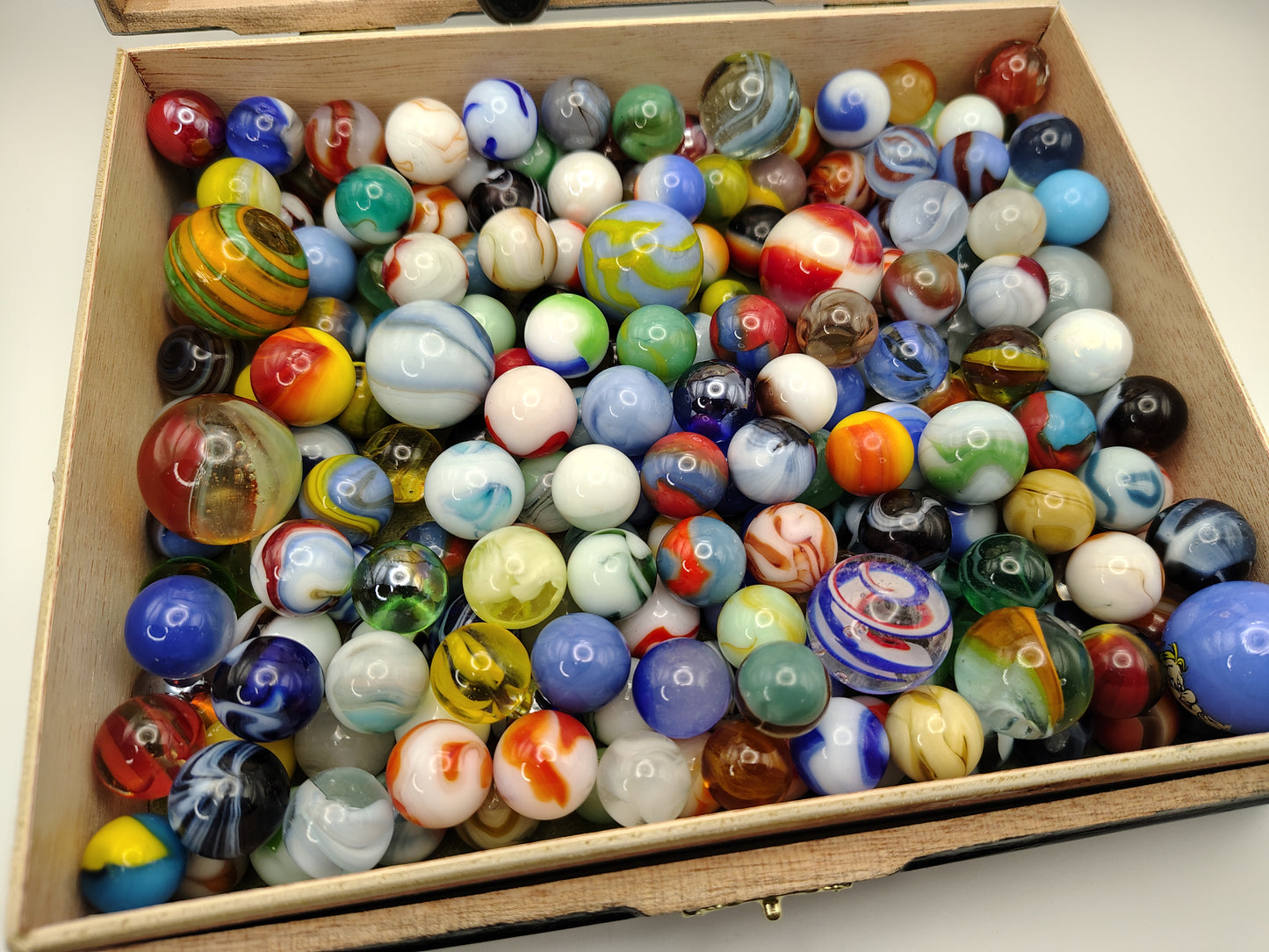 Cigar Box full of Vintage Mixed Marbles NM+ to Mint