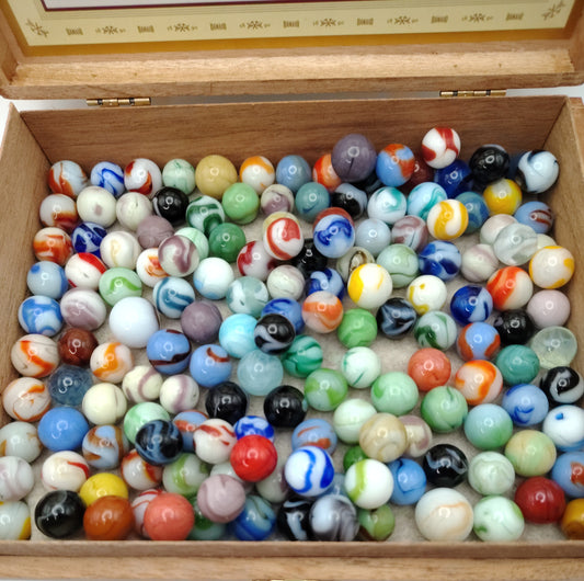 Almost 3lbs of a Variety of Swirl Marbles in a cigar box!  NM-M