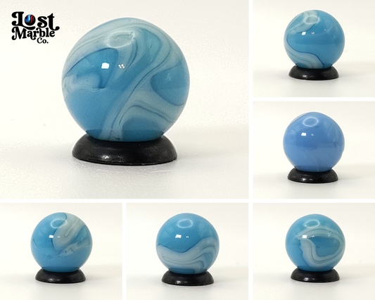 5/8" Swirl Marble Blue & White NM