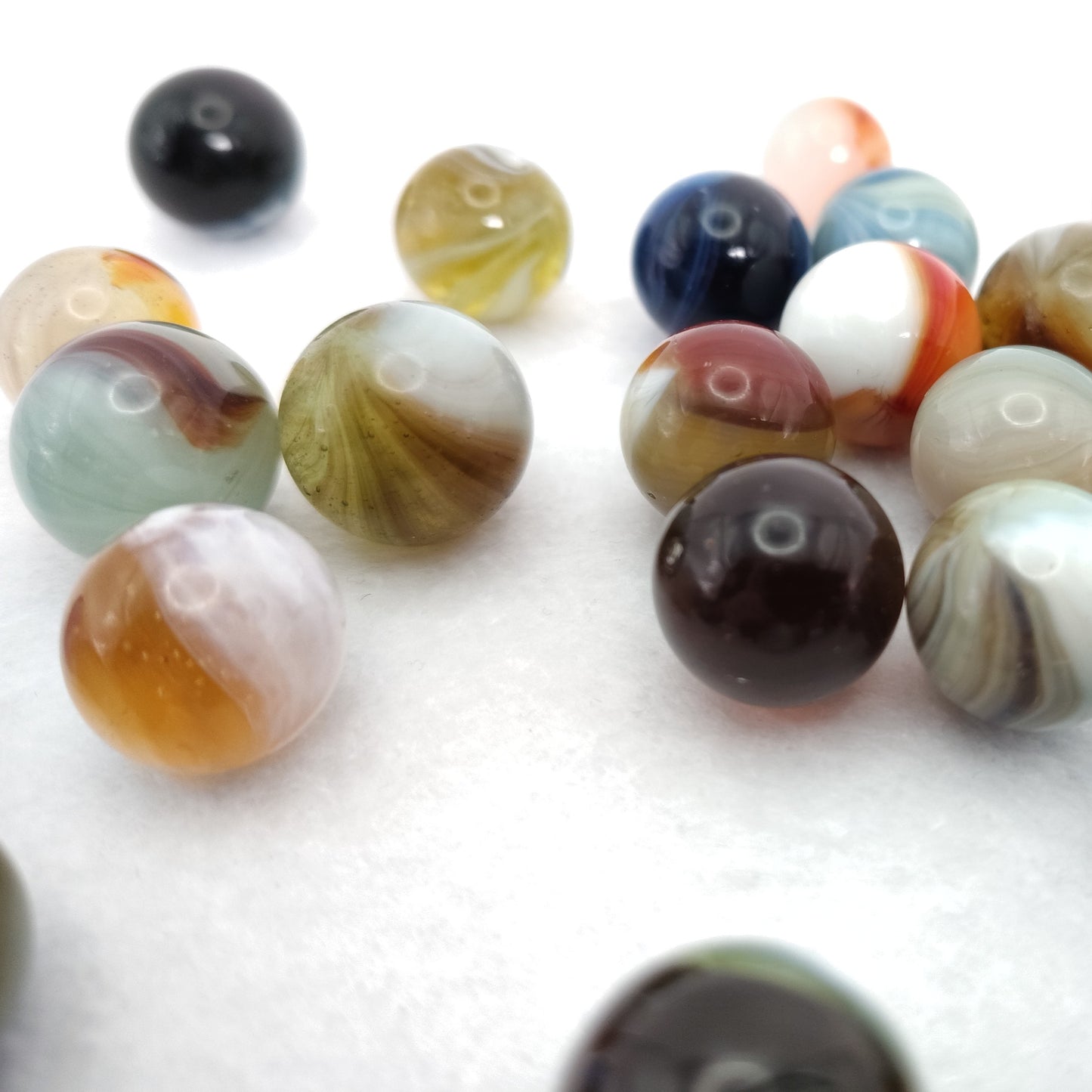 4pk Lot of Master Made Marbles - NM-M various sizes