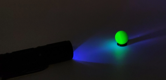 4" UV Flashlight 365nm Blue light (blacklight) Great for marbles! Batteries included